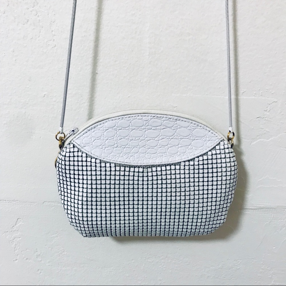 Vintage white handbag